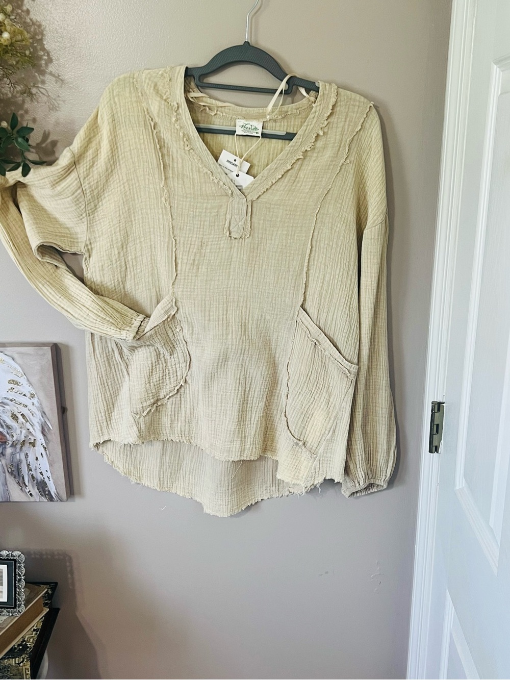 Washed Gauze Long-Sleeve Pocket Top in Beige